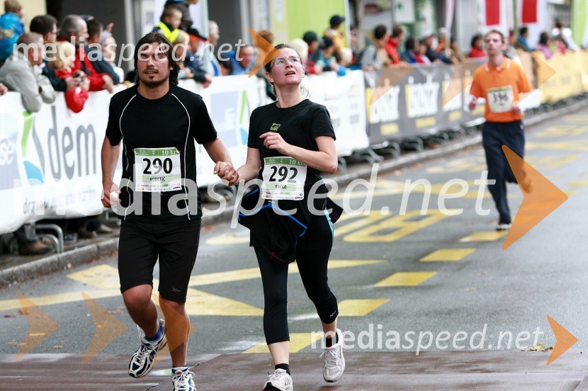 Miha	Koretič , maratonec (290) in Petra Vrčko, maratonka (292) ter
Aljaž Lešnik, maratonec (396)1. Eko maraton Maribor, tekaški maraton, tekači