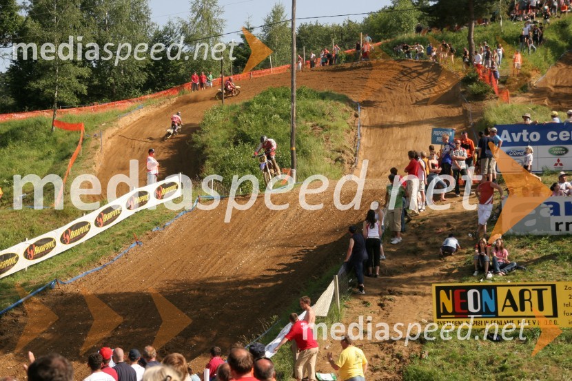 Pogled na progo in gledalce med dirkoMOTOKROS, svetovno prvenstvo MX3 in evropsko prvenstvo do 125 ccm