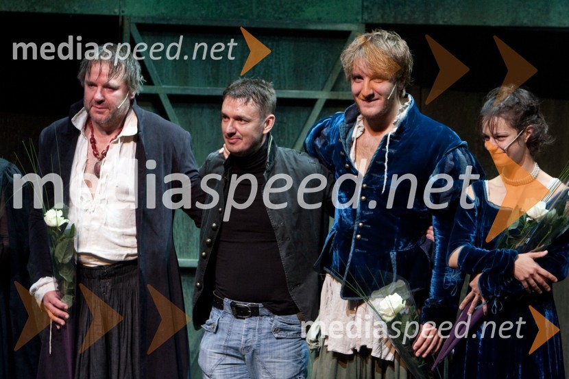 Jožef Ropoša, igralec, Diego de Brea, režiser, Matej Puc, igralec in Nika Rozman, igralkaRomeo in Julija, premiera v MGL in podelitev 23. Dnevnikove nagrade