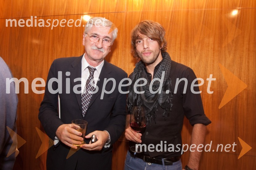 Petar Radović, odgovorni urednik razvedrilnega programa TV Slovenija in Aljoša Bagola, kreativni direktor in vodja oglaševanja v podjetju PristopRomeo in Julija, premiera v MGL in podelitev 23. Dnevnikove nagrade