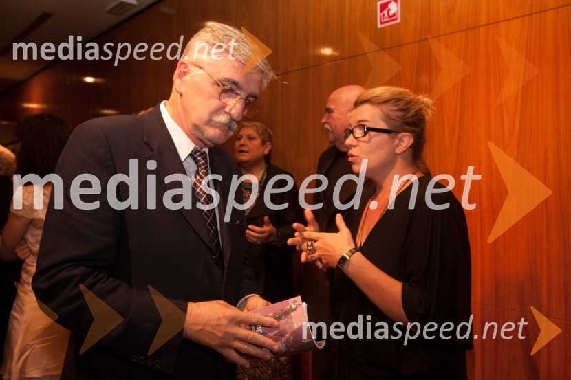 Petar Radović, odgovorni urednik razvedrilnega programa TV Slovenija in Ivano Djilas, režiserkaRomeo in Julija, premiera v MGL in podelitev 23. Dnevnikove nagrade