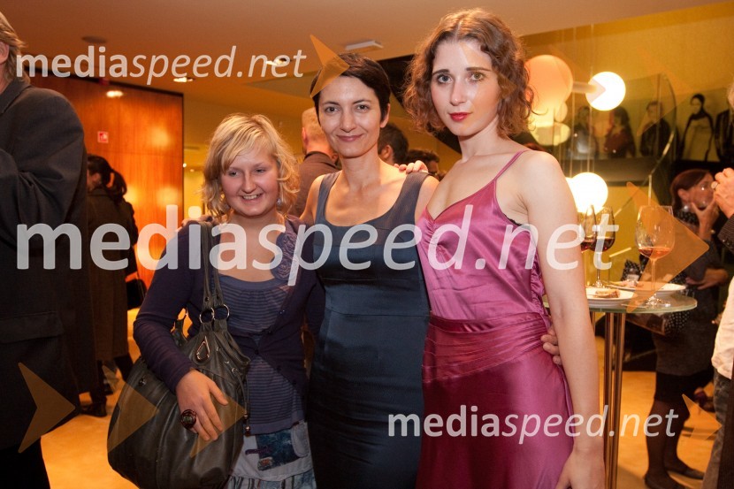 Katja Čičigoj, Petra Pogorevc, dramaturginja in Eva Mahkovic, dramaturginjaRomeo in Julija, premiera v MGL in podelitev 23. Dnevnikove nagrade