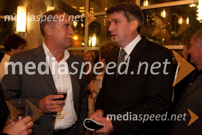 ... in Jožef Školč, politikObisk stare gospe, premiera SNG Nova Gorica