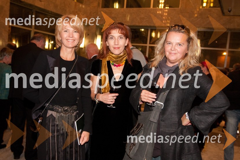 Nevenka Črešnar Pergar, lastnica in direktorica podjetja NP Consulting, Barbara Hieng Samobor, direktorica MGL in Katja Pegan, direktorica Gledališča KoperObisk stare gospe, premiera SNG Nova Gorica
