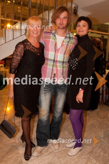 ..., Kristijan Guček, igralec in Alja Kapun, igralkaObisk stare gospe, premiera SNG Nova Gorica