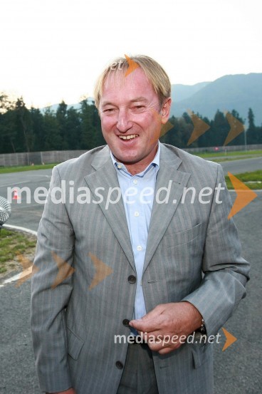 Bojan Križaj, nekdanji smučarPorsche Slovenija, Poslovni poligon