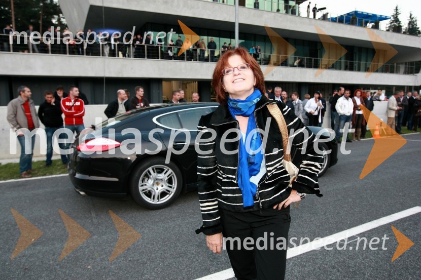 Alenka Žnidaršič Kranjc, predsednica upravnega odbora pokojninske družbe Prva group  	 
Porsche Slovenija, Poslovni poligon