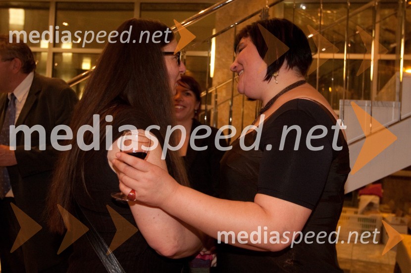 Mojca Kranjc, dramaturginja in Klavdija Zupan, režiserkaObisk stare gospe, premiera SNG Nova Gorica