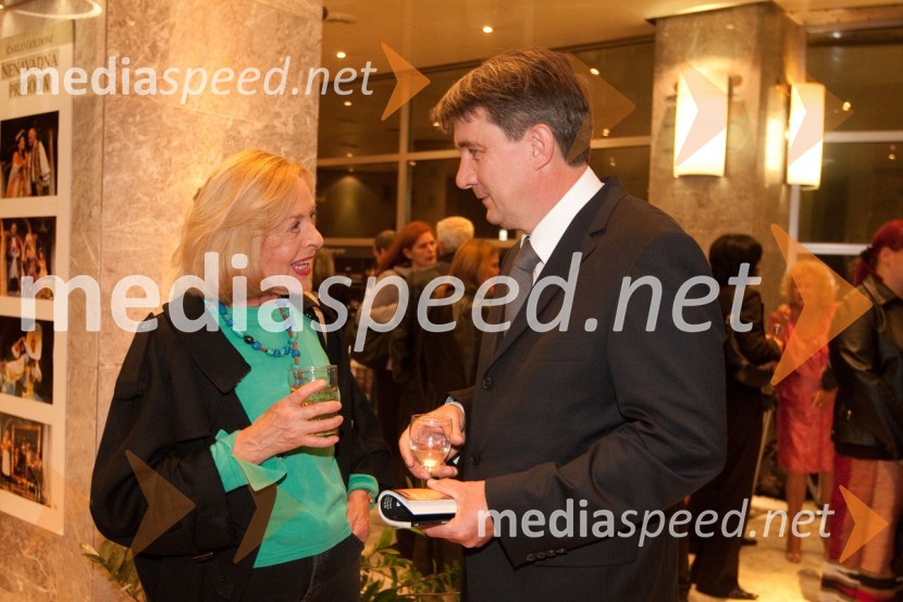 Milena Zupančič, igralka in Jožef Školč, politikObisk stare gospe, premiera SNG Nova Gorica