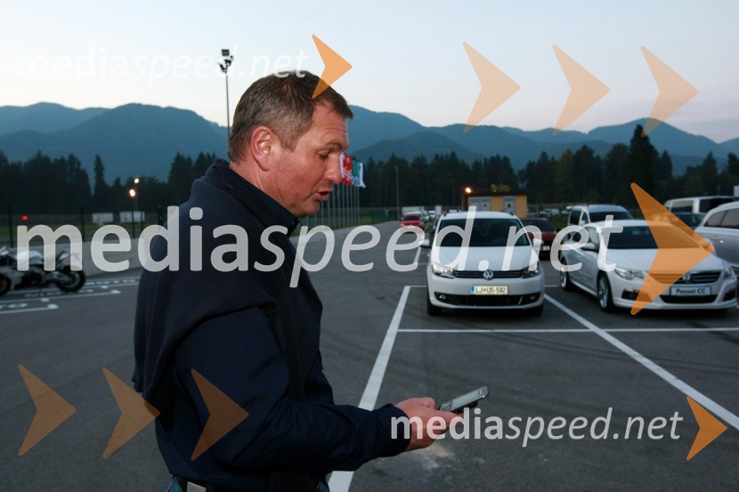 Matjaž Kek, selektor slovenske nogometne reprezentancePorsche Slovenija, Poslovni poligon