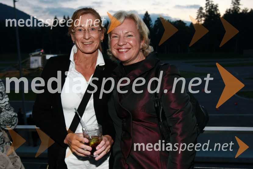 Janja Božič Marolt, predsednica uprave Mediana in Sabrina Pečelin, vodja odnosov z javnostmi Porsche Slovenija d.o.o.Porsche Slovenija, Poslovni poligon