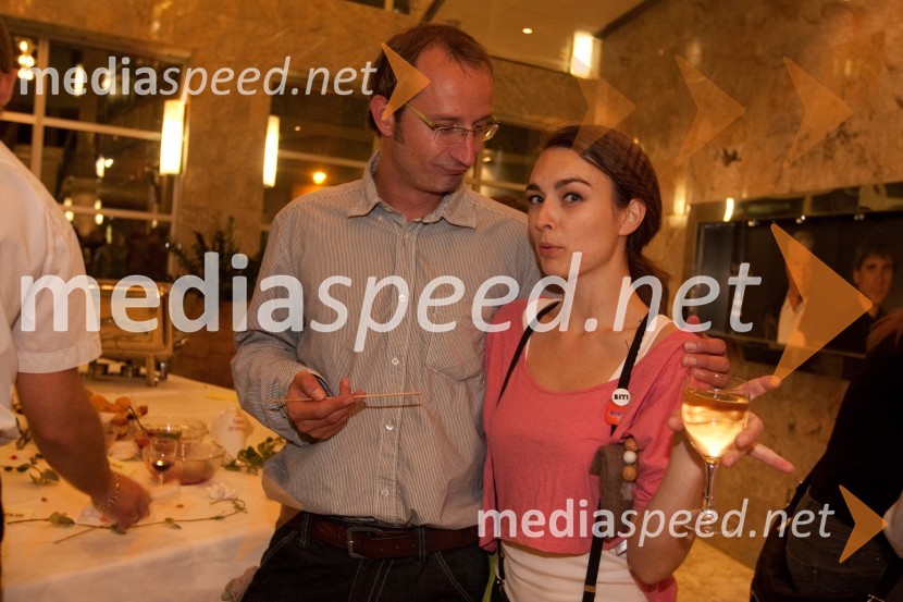 Blaž Valič, igralec in Arna Hadžialjević, igralkaObisk stare gospe, premiera SNG Nova Gorica