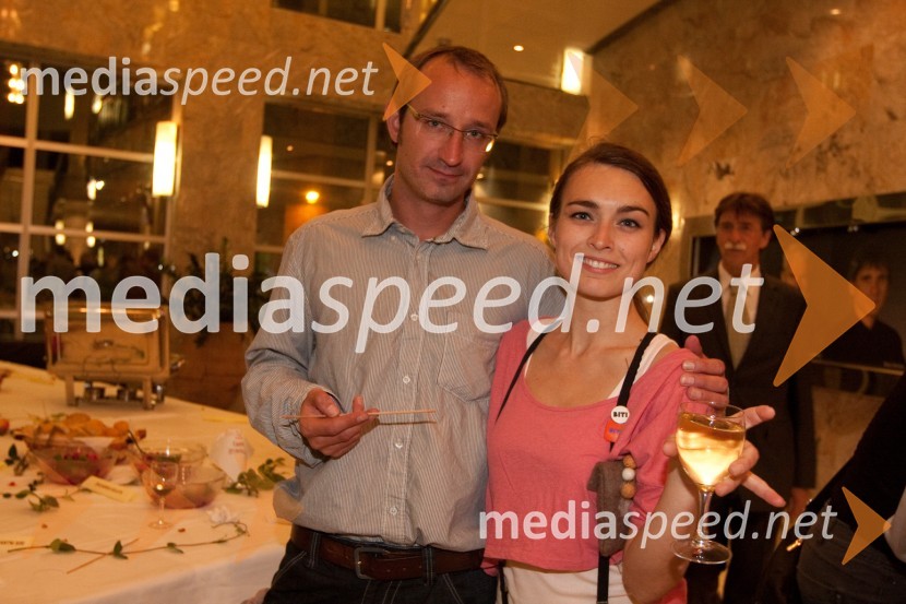 Blaž Valič, igralec in Arna Hadžialjević, igralkaObisk stare gospe, premiera SNG Nova Gorica