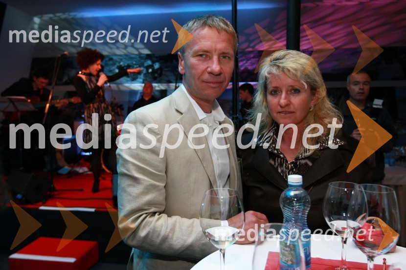 Dr. Robert Ferko, predsednik uprave podjetja Elan d.o.o. in soproga AmyPorsche Slovenija, Poslovni poligon