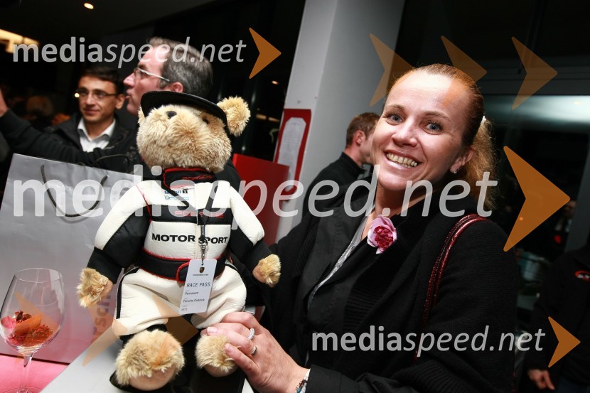 Mina KravanjaPorsche Slovenija, Poslovni poligon