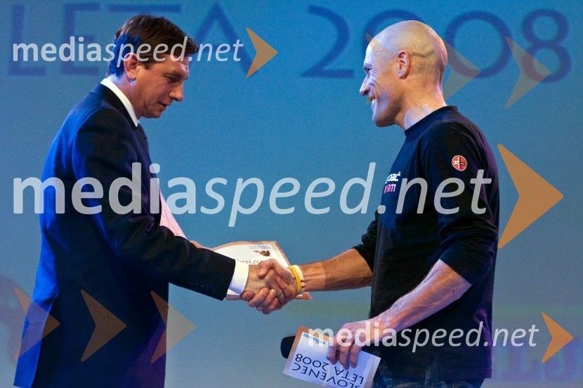 Borut Pahor, predsednik Vlade RS in Jure Robič, ekstremni kolesar in dobitnik priznanja Slovenec leta 2008 za posebne dosežkeV spomin: Jure Robič, ekstremni kolesar