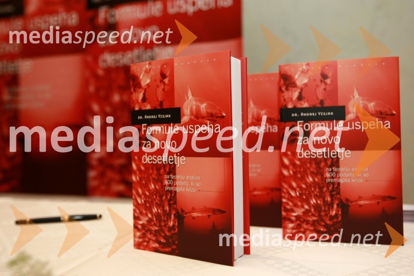 Dr. Andrej Vizjak predstavil novo knjigo z naslovom Formule uspeha za novo desetletje