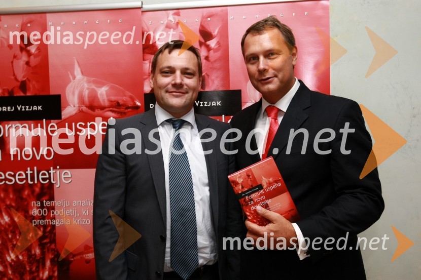 Toni Balažič, predsednik uprave Fructal d.d. in dr. Andrej Vizjak, PwC, predsednik za svetovanjeDr. Andrej Vizjak predstavil novo knjigo z naslovom Formule uspeha za novo desetletje