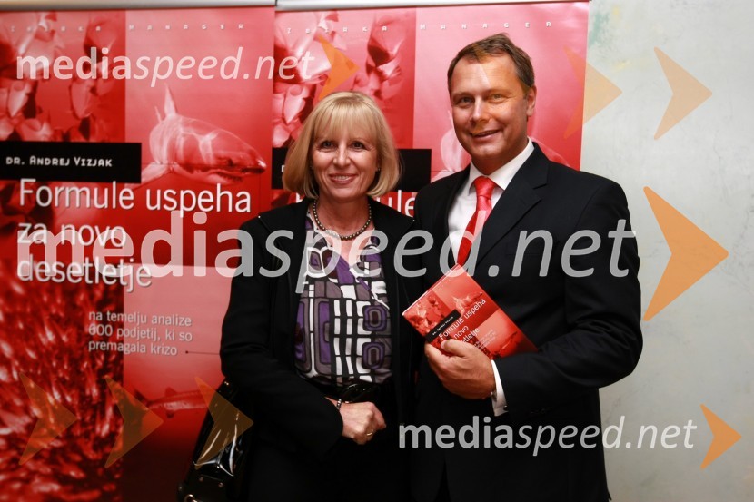 Jadranka Dakič, podžupanja Mestne občine Ljubljana  in dr. Andrej Vizjak, PwC, predsednik za svetovanjeDr. Andrej Vizjak predstavil novo knjigo z naslovom Formule uspeha za novo desetletje