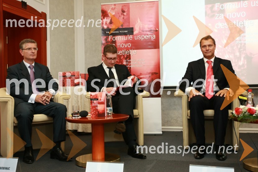 ObiskovalciDr. Andrej Vizjak predstavil novo knjigo z naslovom Formule uspeha za novo desetletje