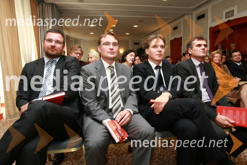 Dimitrije Trbović, direktor AvtoZubak, Janez Živko, član uprave družbe Petrol d.d., David Kastelic, član uprave Zavarovalnice Maribor in Marko Planinšec, član uprave Zavarovalnice MariborDr. Andrej Vizjak predstavil novo knjigo z naslovom Formule uspeha za novo desetletje