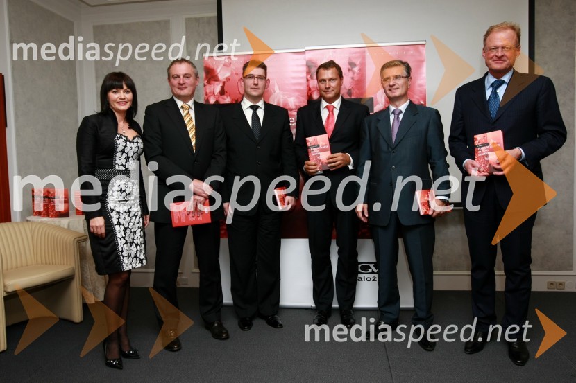 Andreja Jernejčič, direktorica LIN&NIL d.o.o., Aleksander Svetelšek, predsednik uprave družbe Petrol d.d., Žiga Debeljak, predsednik uprave družbe Mercator, dr. Andrej Vizjak, PwC, predsednik za svetovanje, Franjo Bobinac, predsednik uprave Gorenje d.d. in Janez Škrabec, direktor podjetja Riko d.o.o.Dr. Andrej Vizjak predstavil novo knjigo z naslovom Formule uspeha za novo desetletje