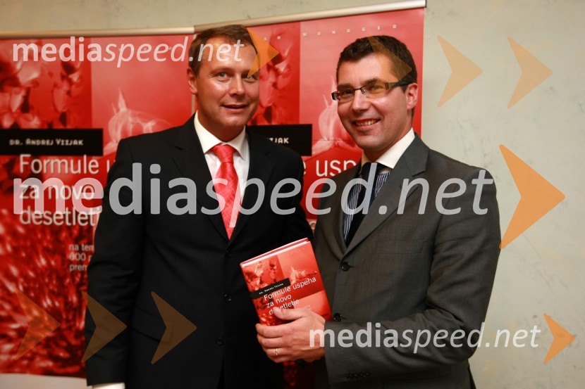 Dr. Andrej Vizjak, PwC, predsednik za svetovanje in Matjaž Grm, član uprave AdrieKaravanDr. Andrej Vizjak predstavil novo knjigo z naslovom Formule uspeha za novo desetletje
