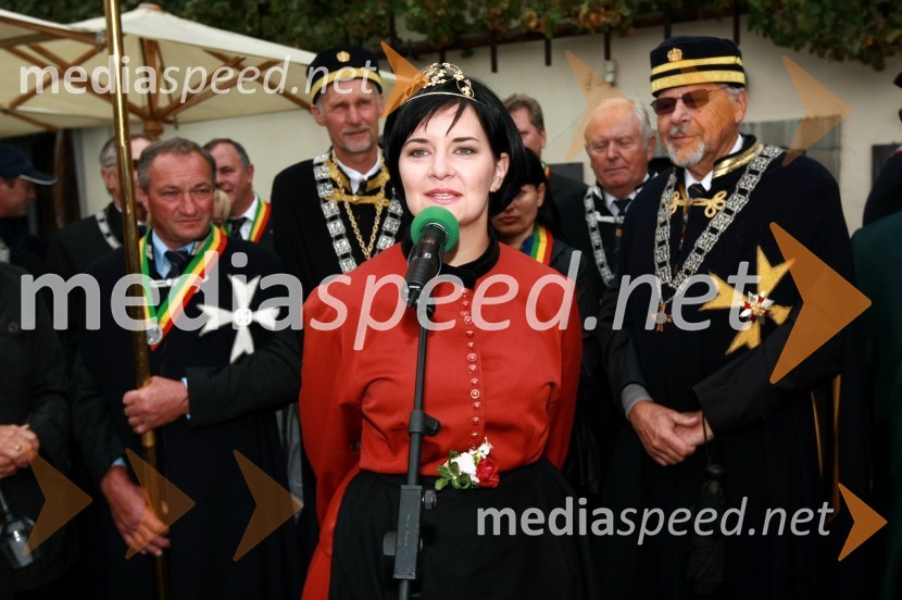 Ksenja Arbeiter, nova mariborska vinska kraljicaTrgatev Stare trte v Mariboru