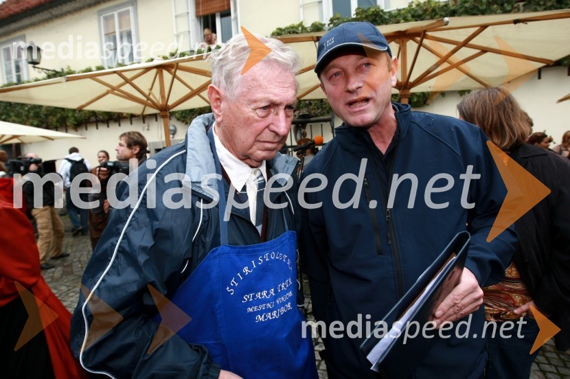 Tone Zafošnik, častni mestni viničar in Stanislav Kocutar, novi mestni viničarTrgatev Stare trte v Mariboru