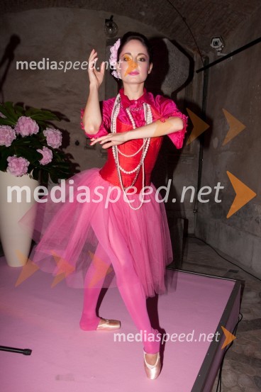 Ana Klašnja, baletkaPink Si Sloveniji, koncert ob začetku delovanja v Sloveniji