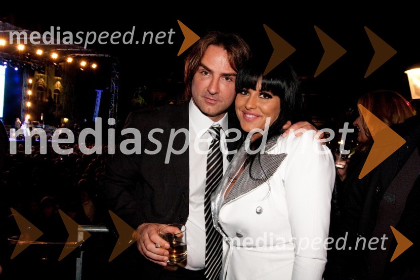 Željko Mitrović, solastnik Pink Media Group in Seka Aleksić, pevkaPink Si Sloveniji, koncert ob začetku delovanja v Sloveniji