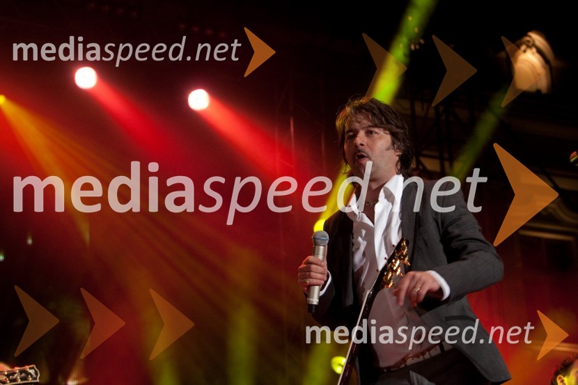 Robert Pešut-Magnifico, glasbenikPink Si Sloveniji, koncert ob začetku delovanja v Sloveniji