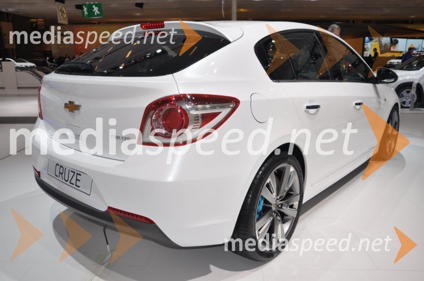 Chevrolet CruzeChevrolet Cruze