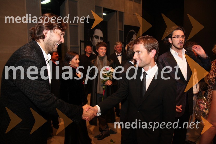 Slavko Sekulić, operni pevec  in Tomaž Orešič, kandidat za župana Mestne občine MariborLa boheme, premiera opere SNG Maribor