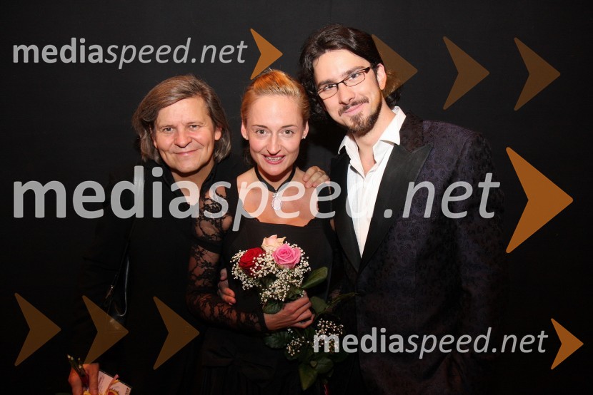 Janusz Kica, režiser, Valentina Turcu, koreografka in balerina ter Marko Kalajanović, operni pevecLa boheme, premiera opere SNG Maribor