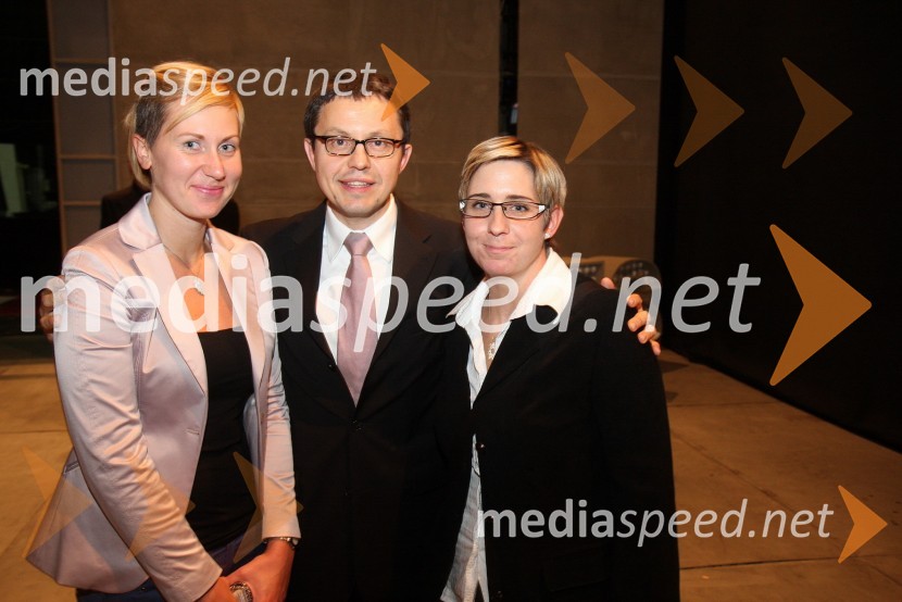 Mateja Kožuh, producentka Opere SNG Maribor, Janko Kastelic, dirigent ter umetniški vodja Opere in baleta SNG Maribor in Tanja Lužar, asistentka režije
La boheme, premiera opere SNG Maribor