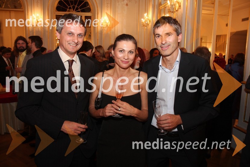 Tomaž Kancler, kandidat za župana Mestne občine Maribor, Sabina Hobacher, direktorica in lastnica agencije PR Plus ter Alan Perc, direktor podjetja Energetika MariborLa boheme, premiera opere SNG Maribor