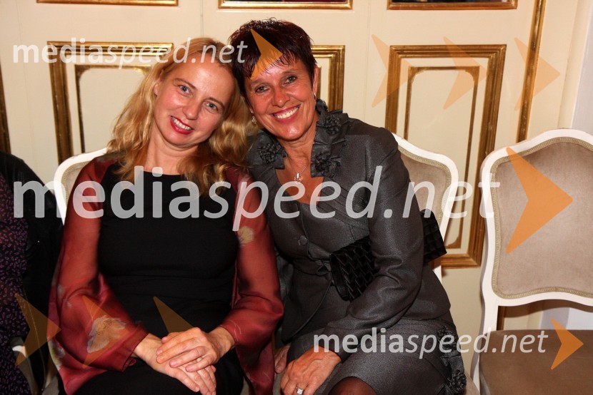 Jasmina Leskovar, gledališka blagajna SNG Maribor in ...La boheme, premiera opere SNG Maribor