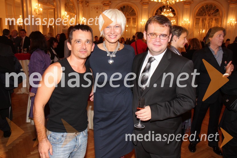 Damjan Vinter, urednik v uredništvu filmskega programa na POP tv in kanalu A, Barbra Drnač, novinarka in Alan Kavčič, predstavnik za odnose z javnostmi SNG MariborLa boheme, premiera opere SNG Maribor