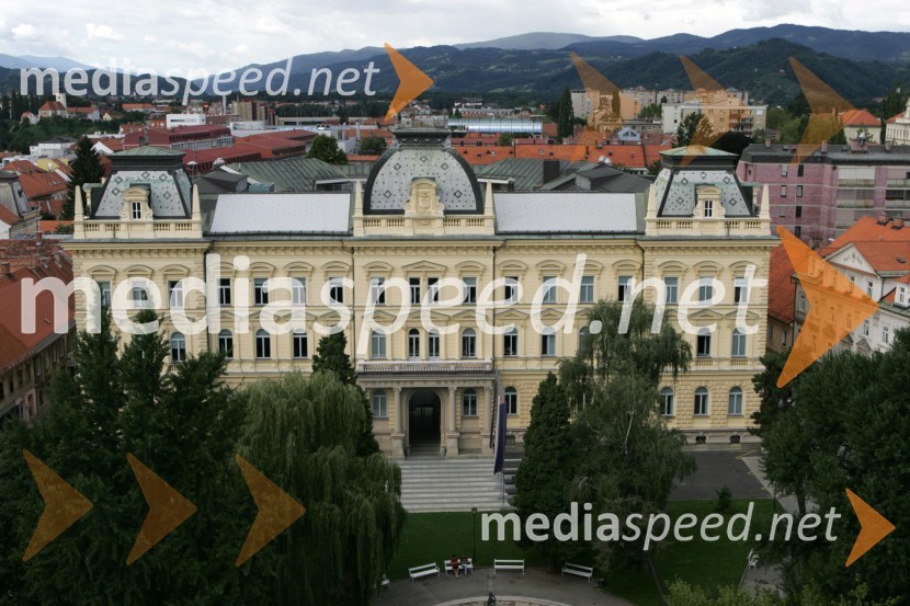 Pogled na Maribor iz zvonika Stolne cerkve. 
Rektorat Univerze v Mariboru, Slomškov trg MariborMaribor, Slovenija