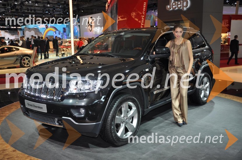 Dekleta Pariškega avtosalonaDekleta Pariškega avtosalona