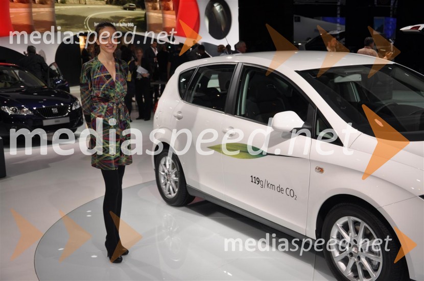 Dekleta Pariškega avtosalonaDekleta Pariškega avtosalona