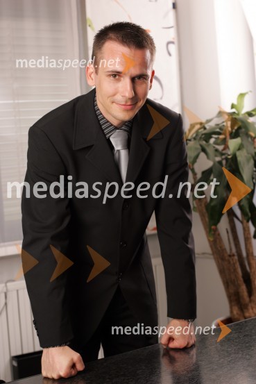 Dejan Kastelic, tehnični direktor v podjetju AmisAmis, uprava