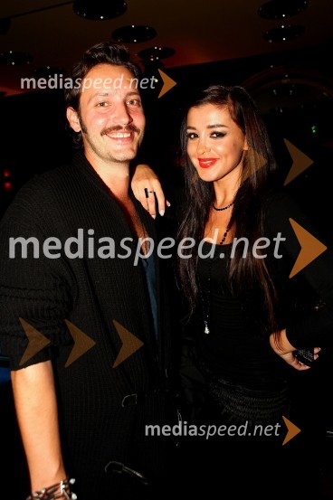 Matjaž Banič, fotograf ter Sanja Grohar, pevka, manekenka in Miss Slovenije 2005Skyscraper, odprtje kluba v Nebotičniku