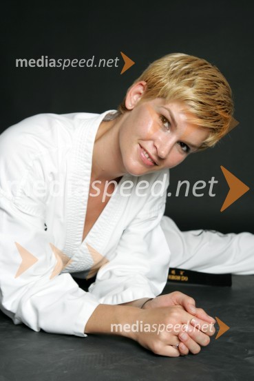 Nuša Rajher, svetovna in evropska prvakinja v taekwondoju in kickboksuNuša Rajher, svetovna in evropska prvakinja v taekwondoju in kickboksu