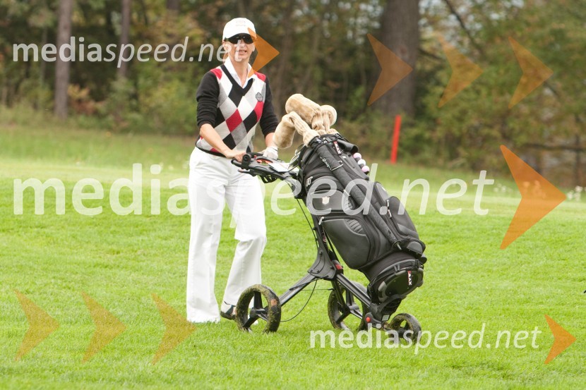 Simona Lebar1. mednarodni dobrodelni golf turnir Lions Alpe Adria 2010