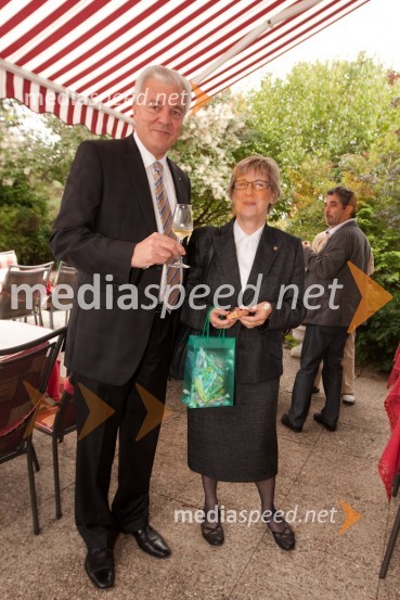 	Zvone Špec, predsednik lions kluba Bled in ...1. mednarodni dobrodelni golf turnir Lions Alpe Adria 2010