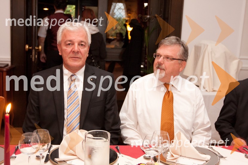 Zvone Špec, predsednik lions kluba Bled in Janez Fajfar, župan občine Bled1. mednarodni dobrodelni golf turnir Lions Alpe Adria 2010
