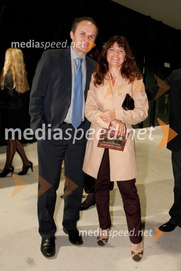 	Gregor Šmuc, odgovoren za prodajo podjetjem pri Peugeot Slovenija d.o.o. in soproga Sonja Šmuc, direktorica Združenja ManagerJosé Carreras, koncert opernega pevca