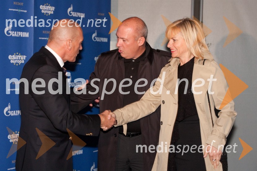 Igor Simčič, jadralec, Nedeljko Gregorič, predsednik rotary kluba Nova Gorica in Vesna UranPredstavitev ekipe Esimit Europa 2